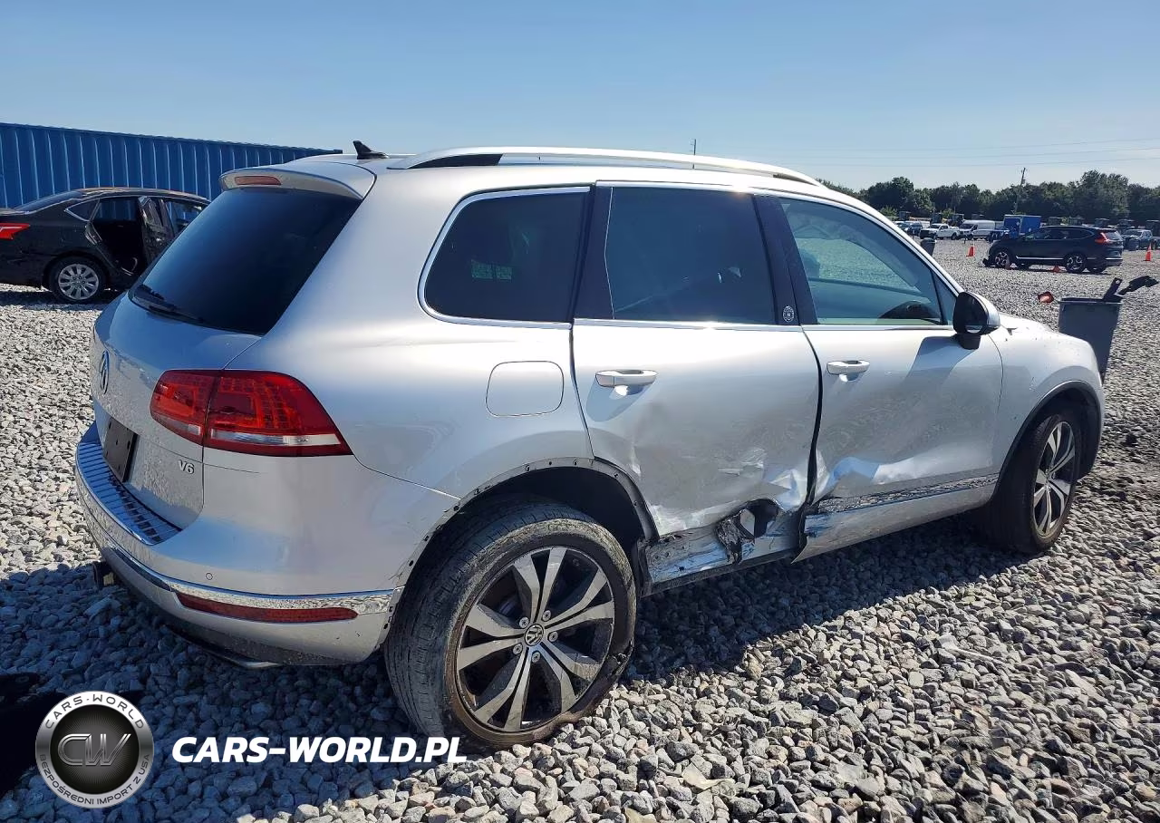 2017 Volkswagen Touareg Wolfsburg VIN:WVGRF7BPXHD004646 - 3