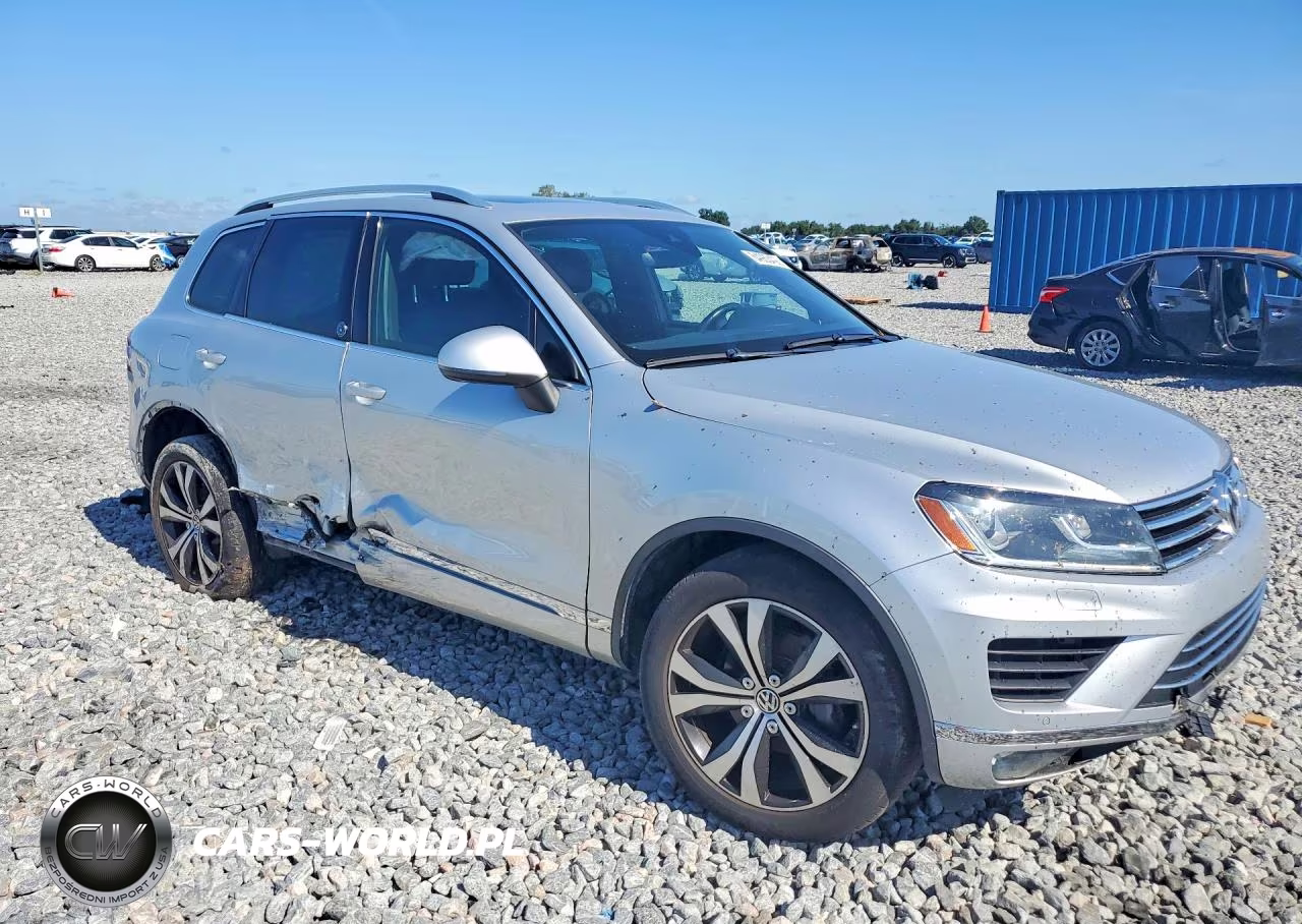 2017 Volkswagen Touareg Wolfsburg VIN:WVGRF7BPXHD004646 - 4