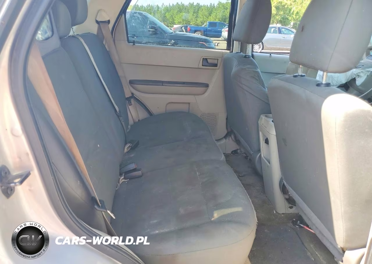 2010 Ford Escape Xls VIN:1FMCU0C75AKD34326 - 10