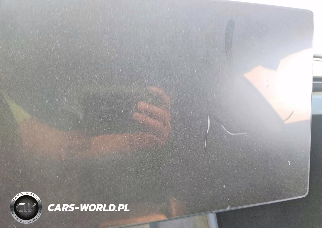 2024 Tesla Model 3 VIN:5YJ3E1EA0RF872571 - 9