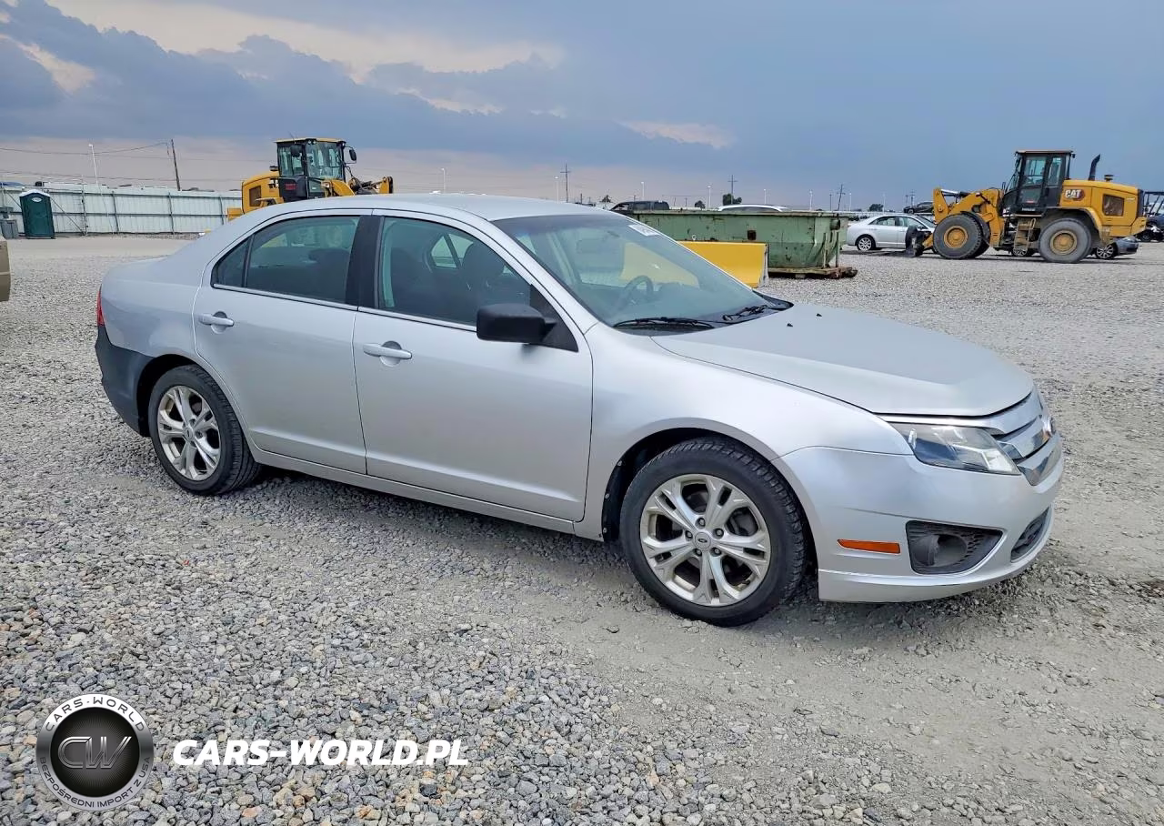 2012 Ford Fusion Se VIN:3FAHP0HA9CR136956 - 4