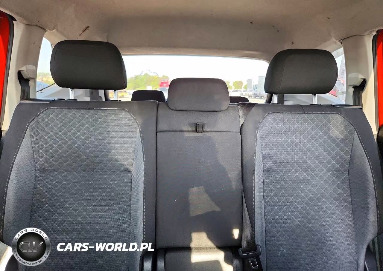 2019 Volkswagen Tiguan S VIN:3VV1B7AX7KM132029 - 10