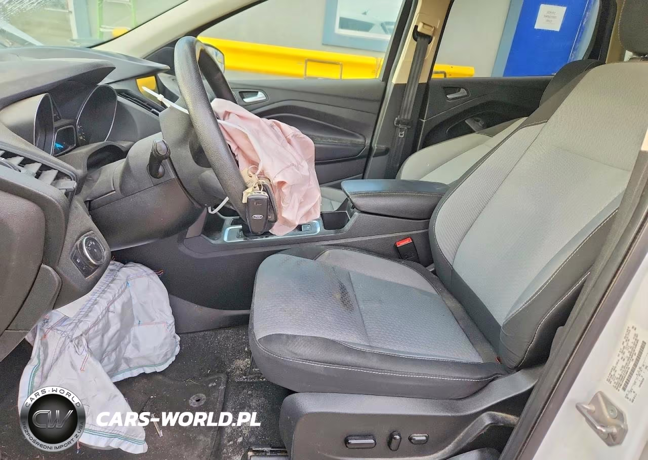 2019 Ford Escape Se VIN:1FMCU0GD4KUB86109 - 7