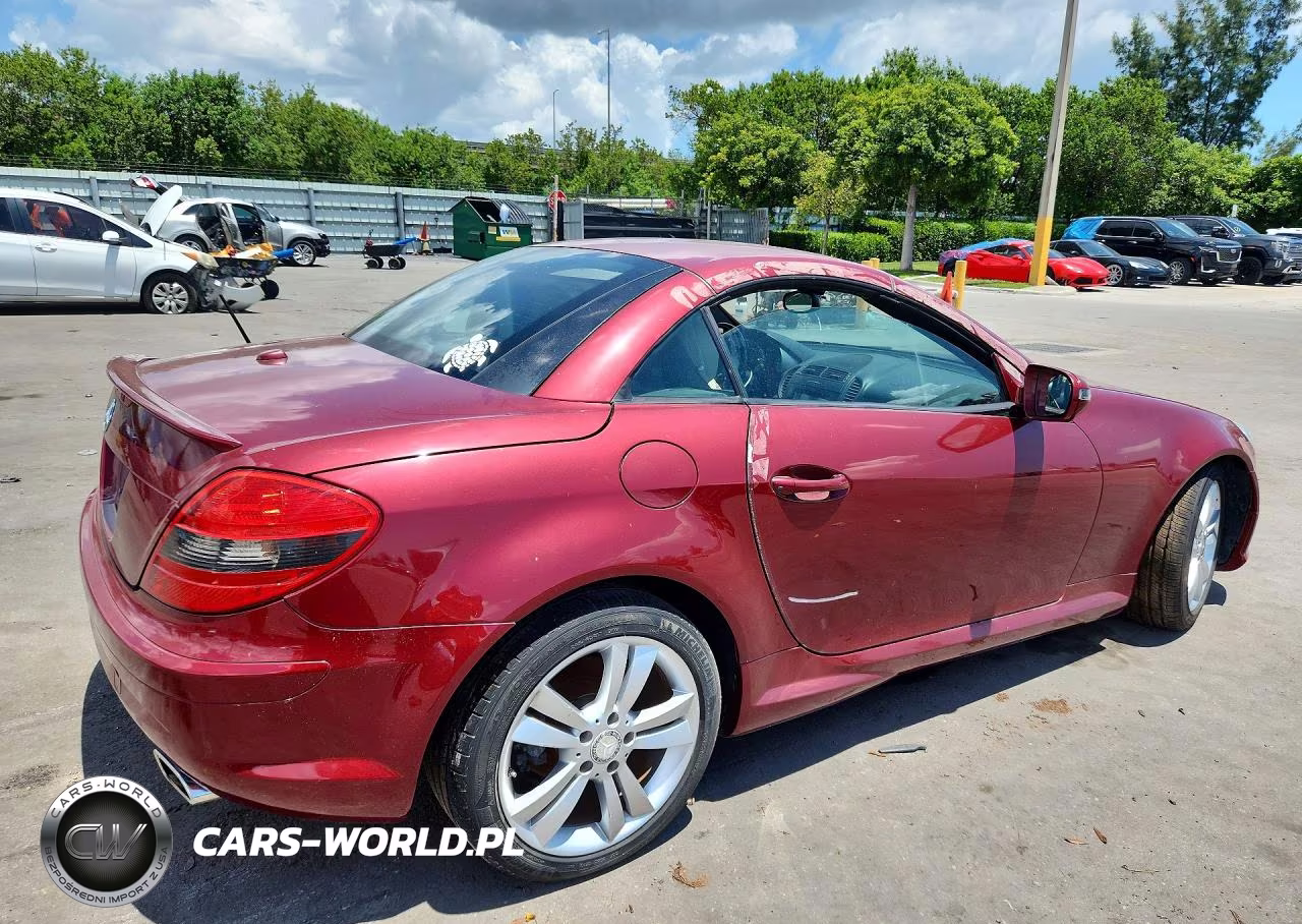 2011 Mercedes-Benz Slk 300 VIN:WDBWK5EA0BF238447 - 3