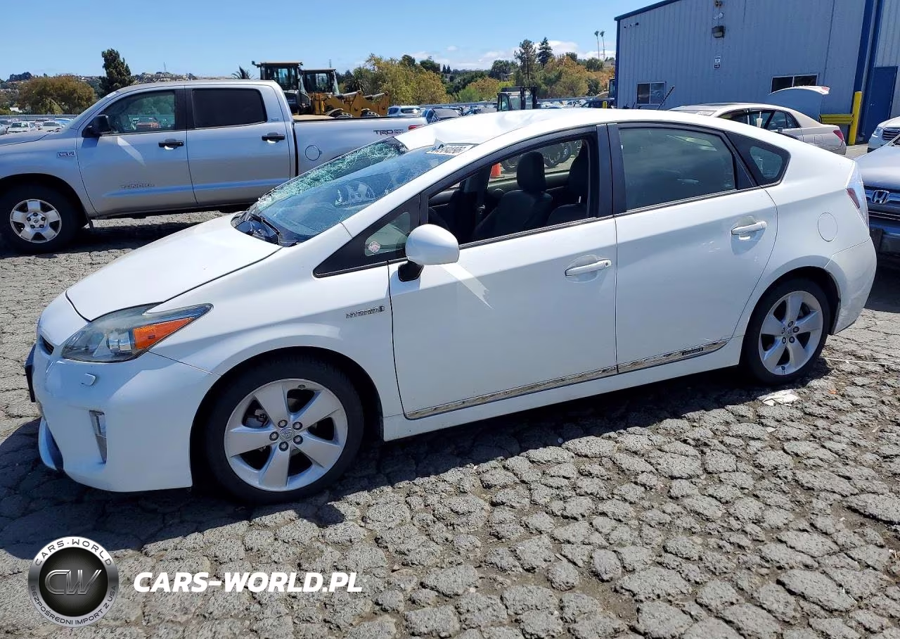 2015 Toyota Prius Five – zdjęcie 1 z 12