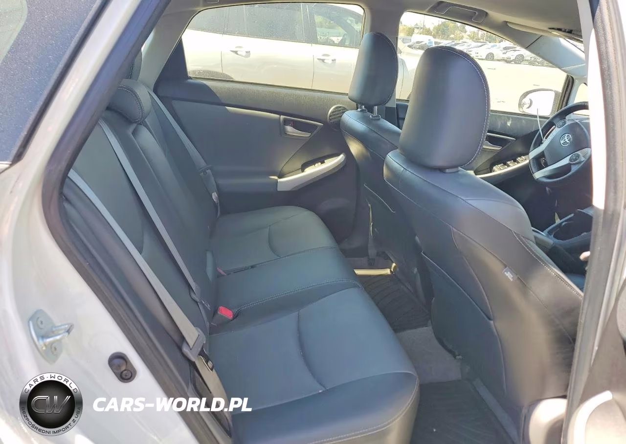 2015 Toyota Prius Five VIN:JTDKN3DU3F1891719 - 10