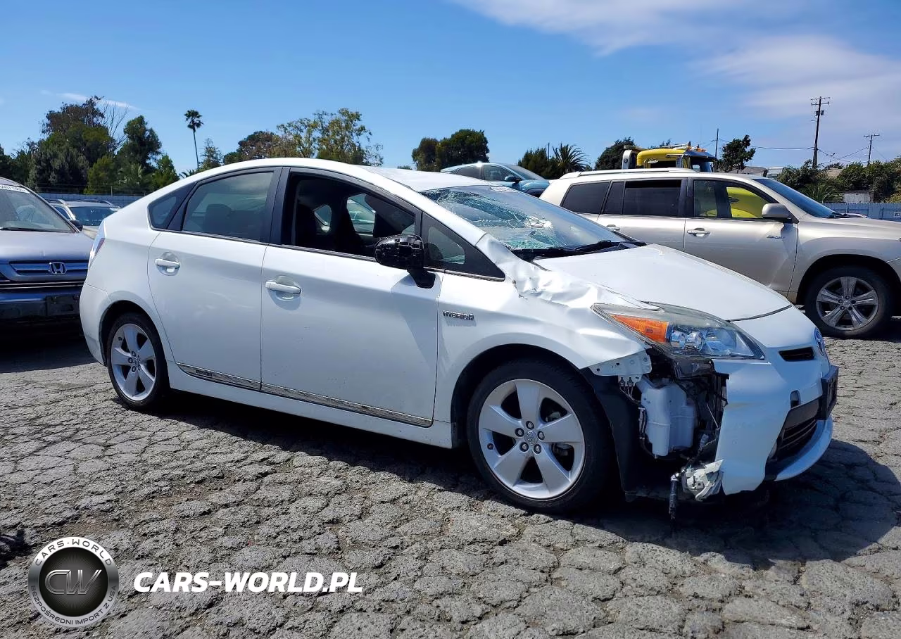 2015 Toyota Prius Five VIN:JTDKN3DU3F1891719 - 4