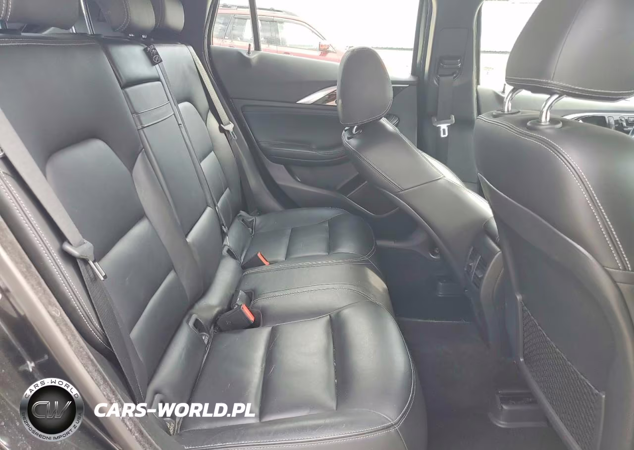 2018 Infiniti Qx30 Premium VIN:SJKCH5CR5JA047773 - 10