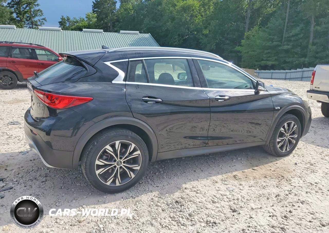 2018 Infiniti Qx30 Premium VIN:SJKCH5CR5JA047773 - 3