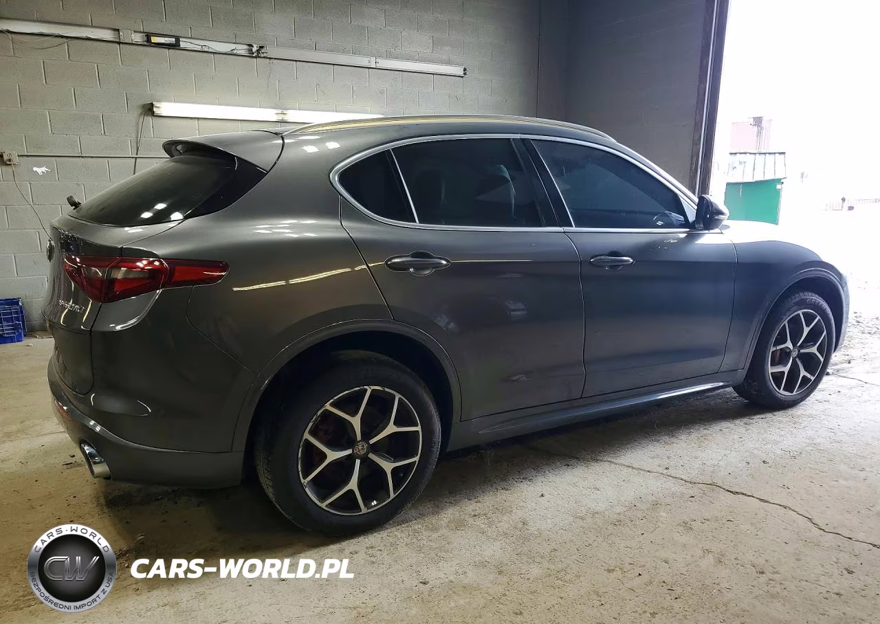 2021 Alfa Romeo Stelvio Ti VIN:ZASPAKBN1M7D17211 - 3
