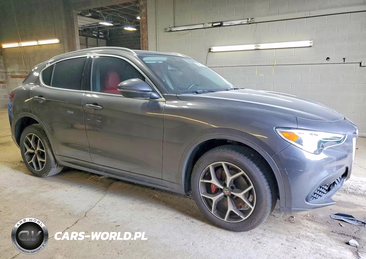 2021 Alfa Romeo Stelvio Ti VIN:ZASPAKBN1M7D17211 - 4
