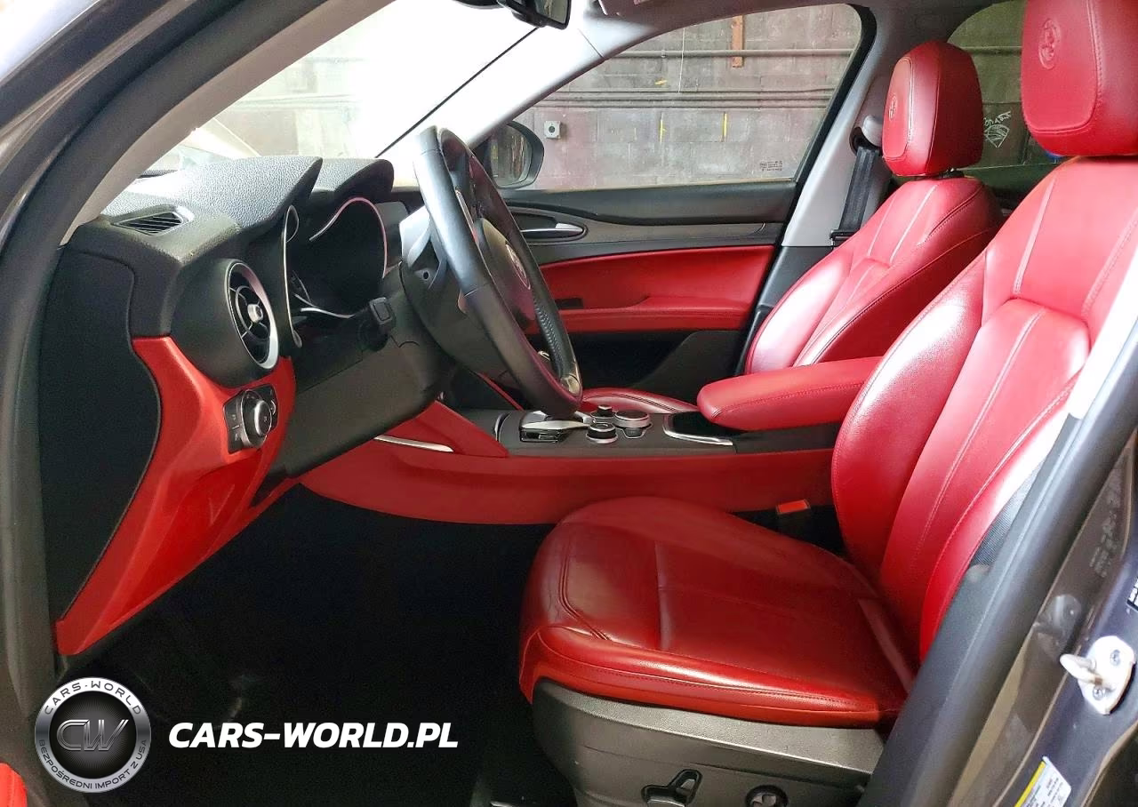 2021 Alfa Romeo Stelvio Ti VIN:ZASPAKBN1M7D17211 - 7