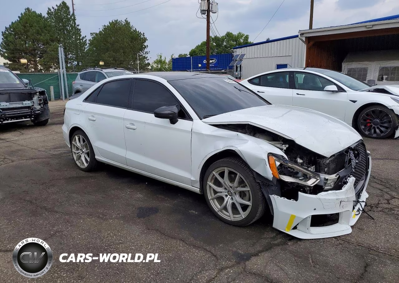 2015 Audi A3 Premium Plus VIN:WAUEFGFF0F1142888 - 4