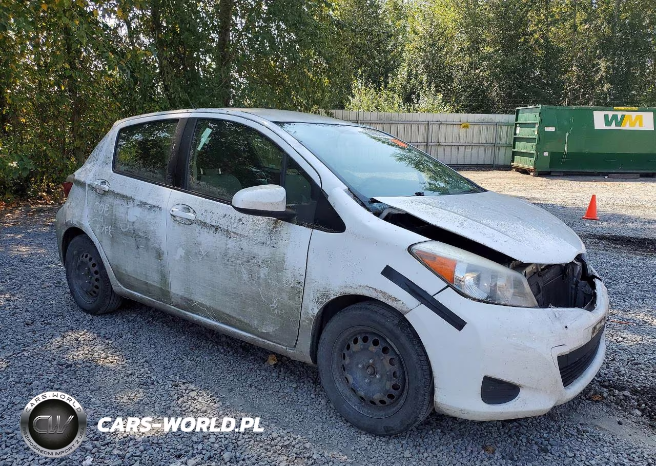 2013 Toyota Yaris 5-Door Le VIN:JTDKTUD32DD559172 - 4