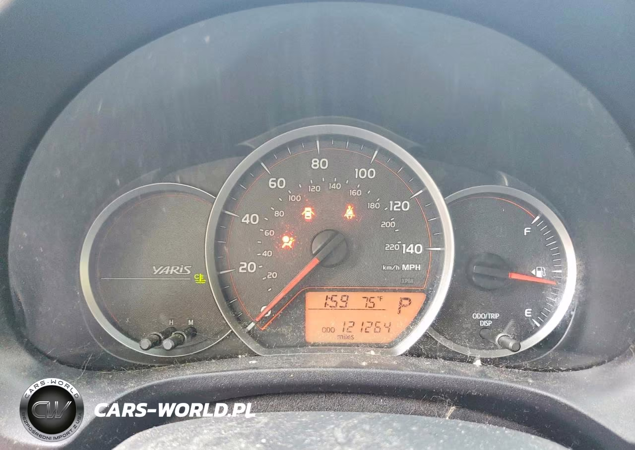 2013 Toyota Yaris 5-Door Le VIN:JTDKTUD32DD559172 - 9
