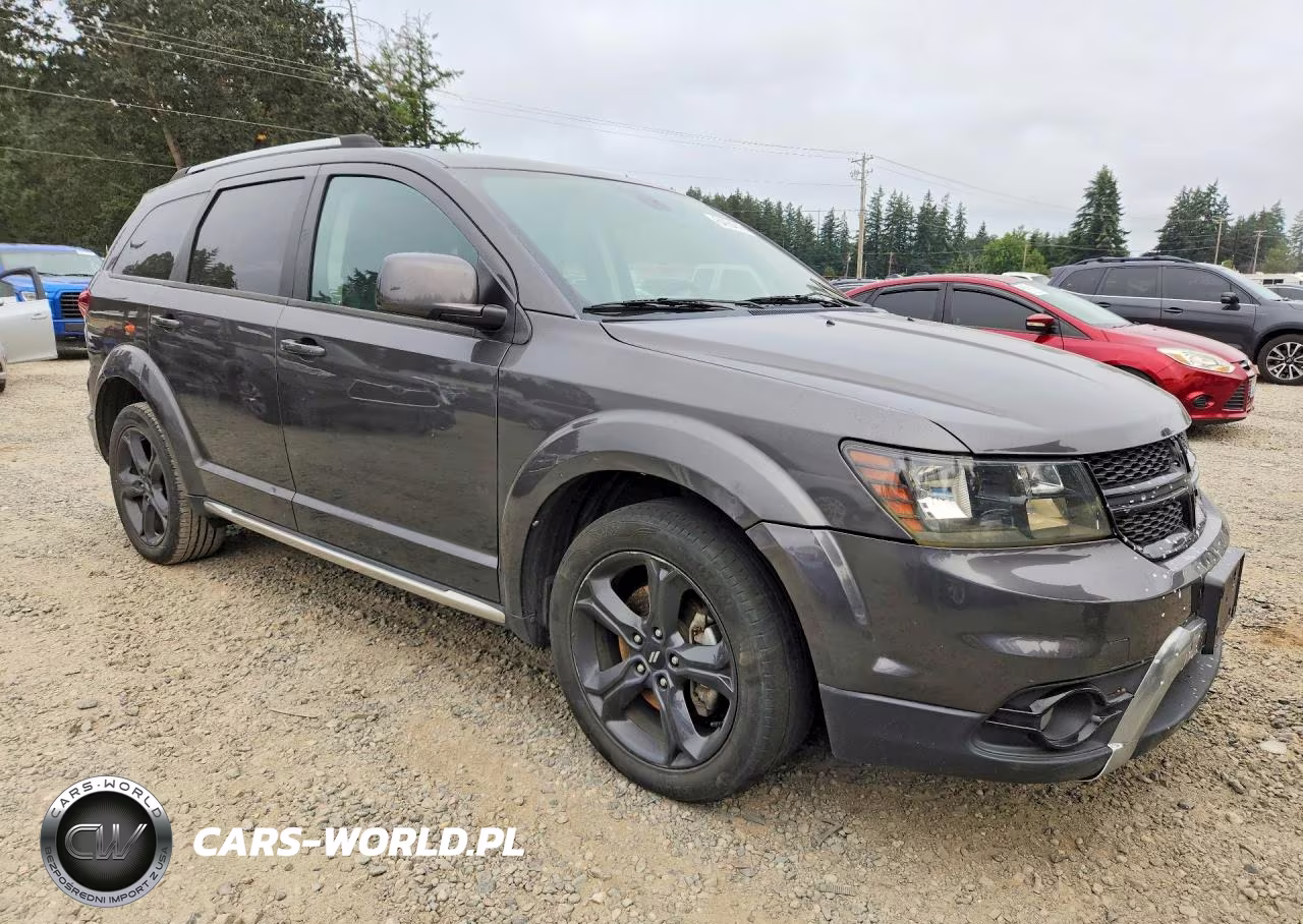 2018 Dodge Journey Crossroad VIN:3C4PDDGG1JT387191 - 4
