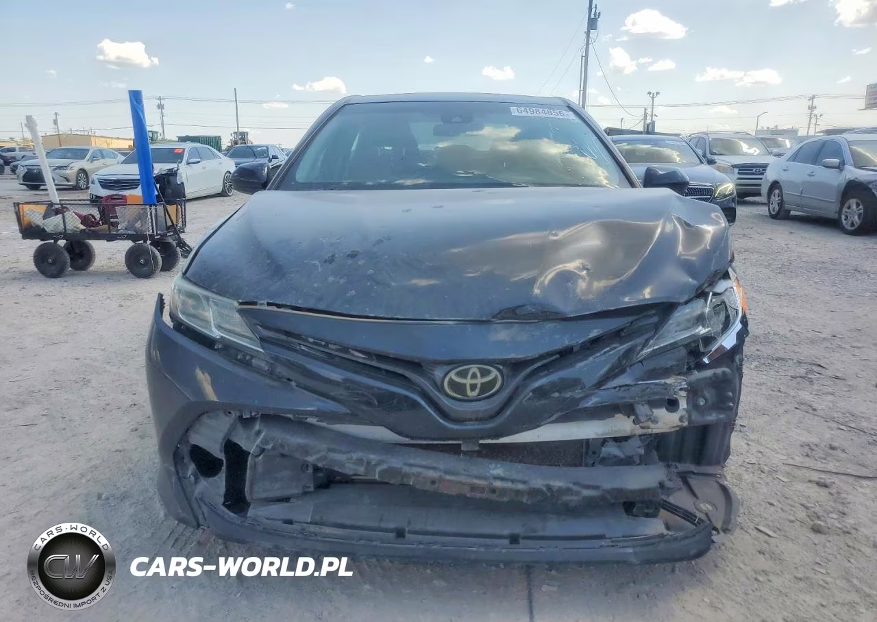 2019 Toyota Camry Le VIN:4T1B11HK2KU269741 - 5