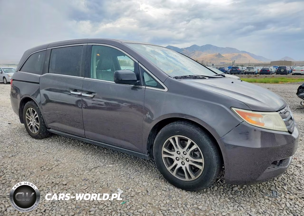 2013 Honda Odyssey Exl VIN:5FNRL5H62DB018155 - 4
