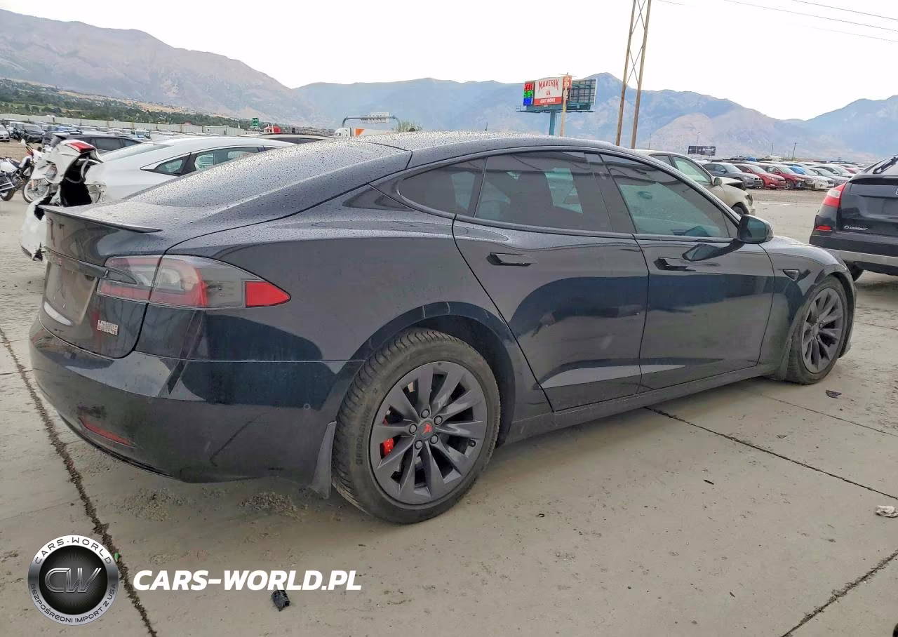 2019 Tesla Model S VIN:5YJSA1E44KF330414 - 3