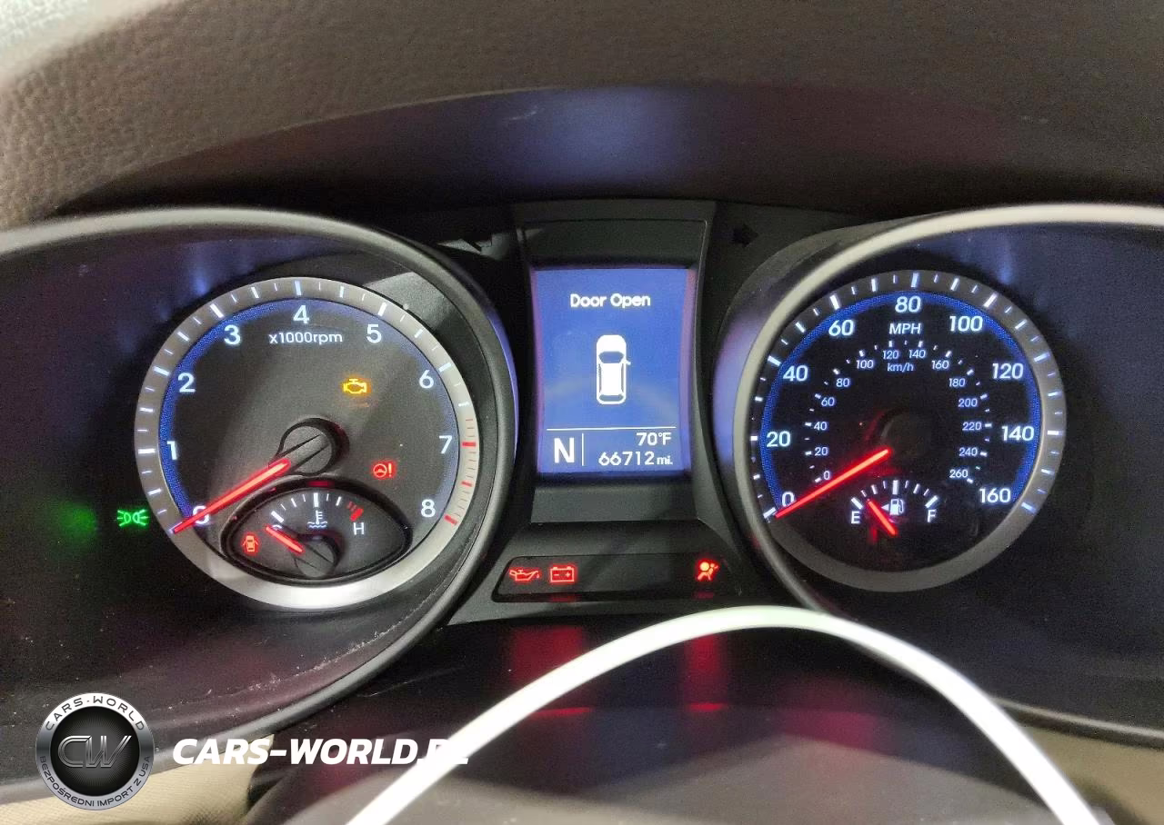 2015 Hyundai Santa Fe Sport 2.4L VIN:5XYZUDLB0FG261129 - 9