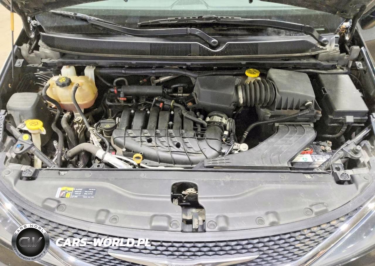 2017 Chrysler Pacifica Lx VIN:2C4RC1CG4HR553717 - 12