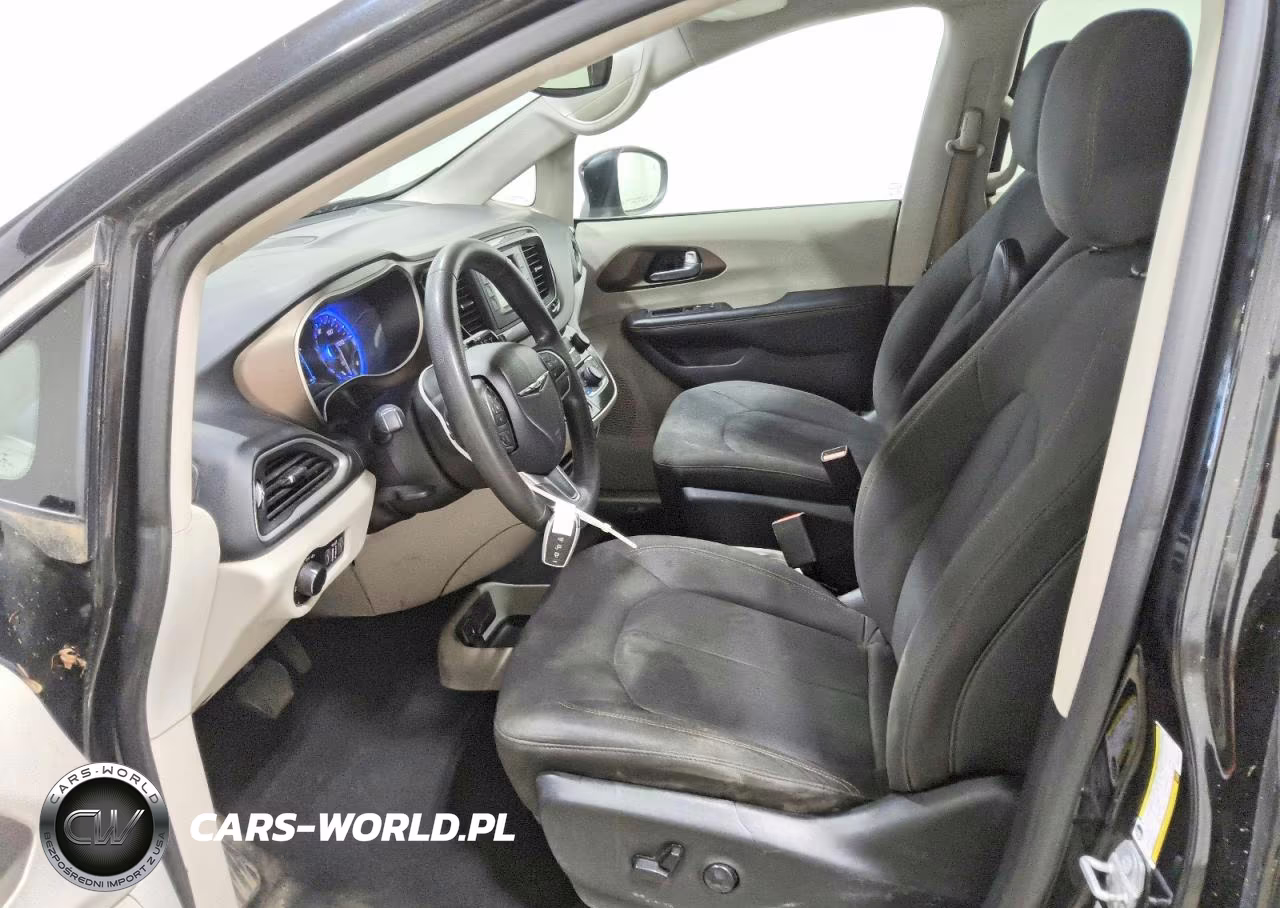 2017 Chrysler Pacifica Lx VIN:2C4RC1CG4HR553717 - 7