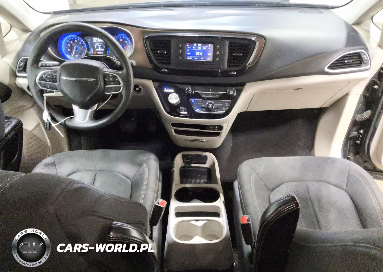 2017 Chrysler Pacifica Lx VIN:2C4RC1CG4HR553717 - 8