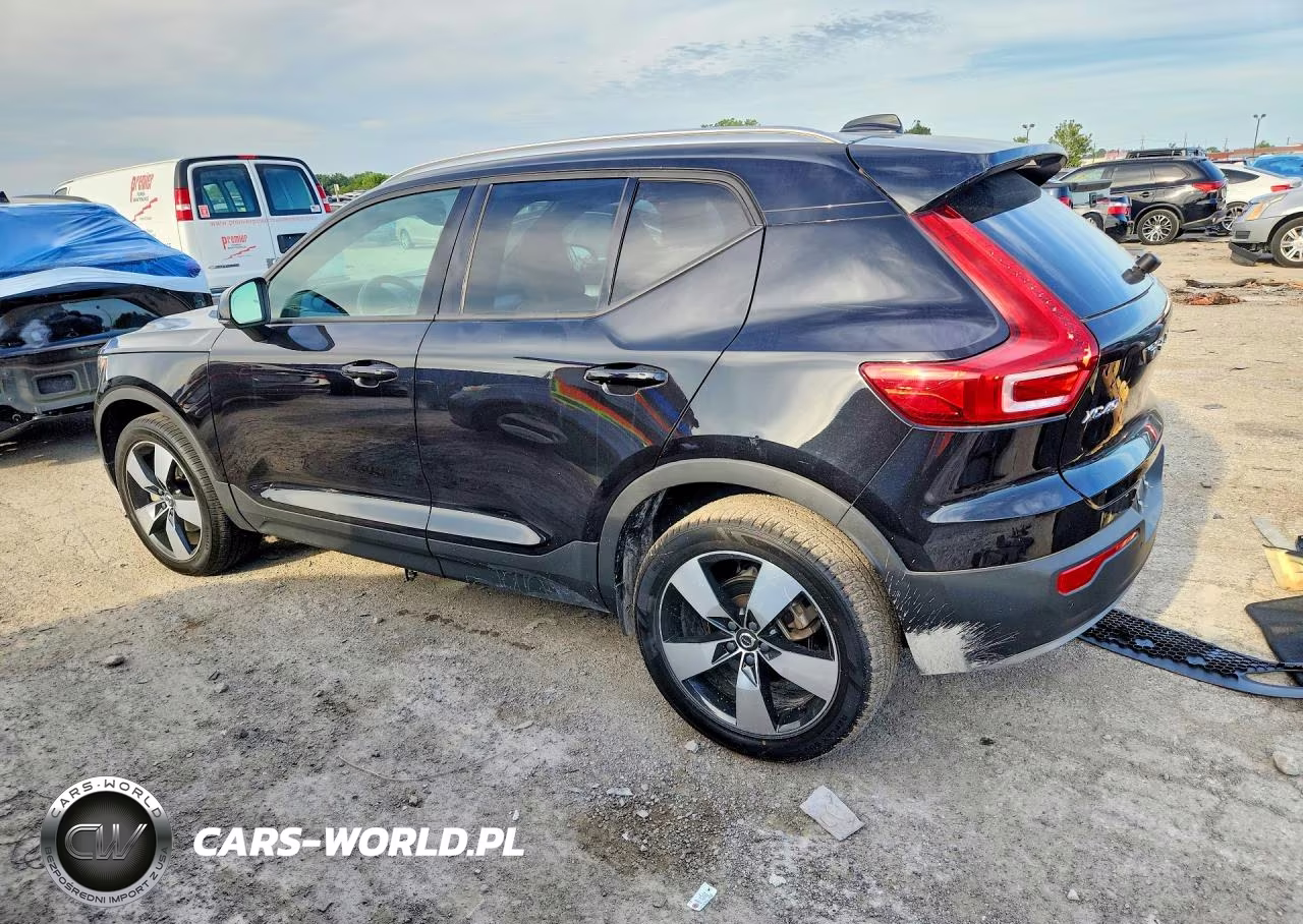 2020 Volvo Xc40 T5 Momentum VIN:YV4162UK3L2325810 - 2