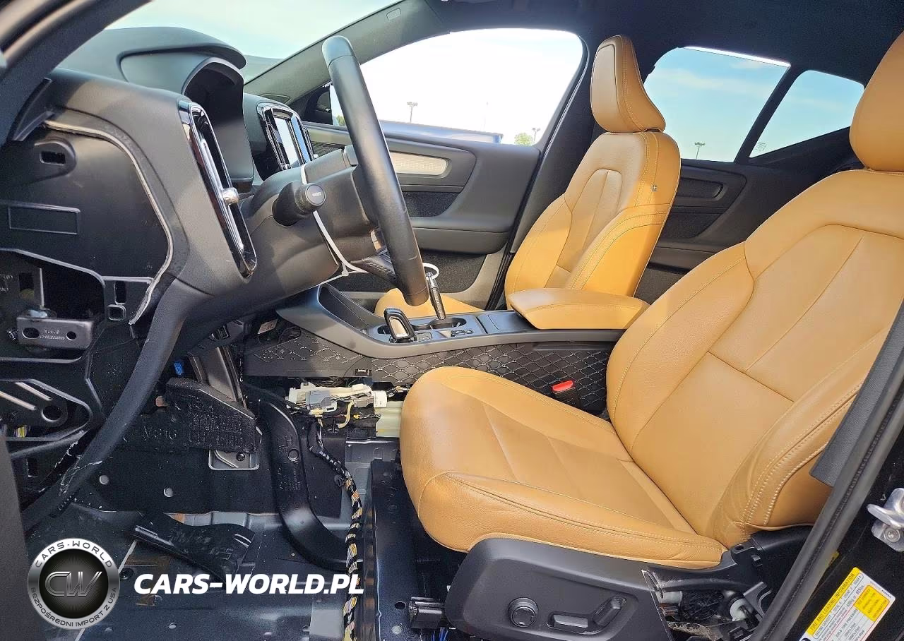2020 Volvo Xc40 T5 Momentum VIN:YV4162UK3L2325810 - 7