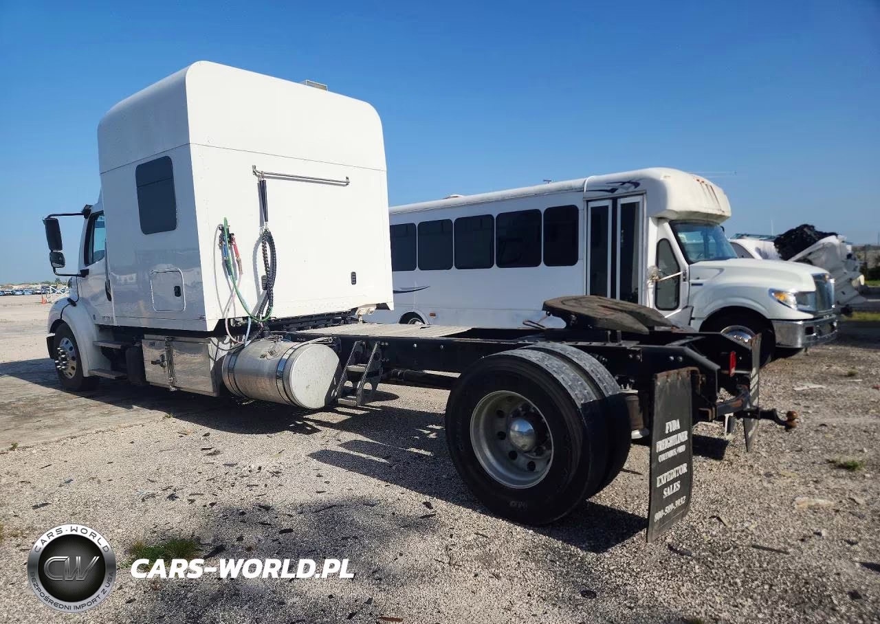 2020 Freightliner M2 112 Med - Semi Truck VIN:3ALAC4DV8LDKY5815 - 2