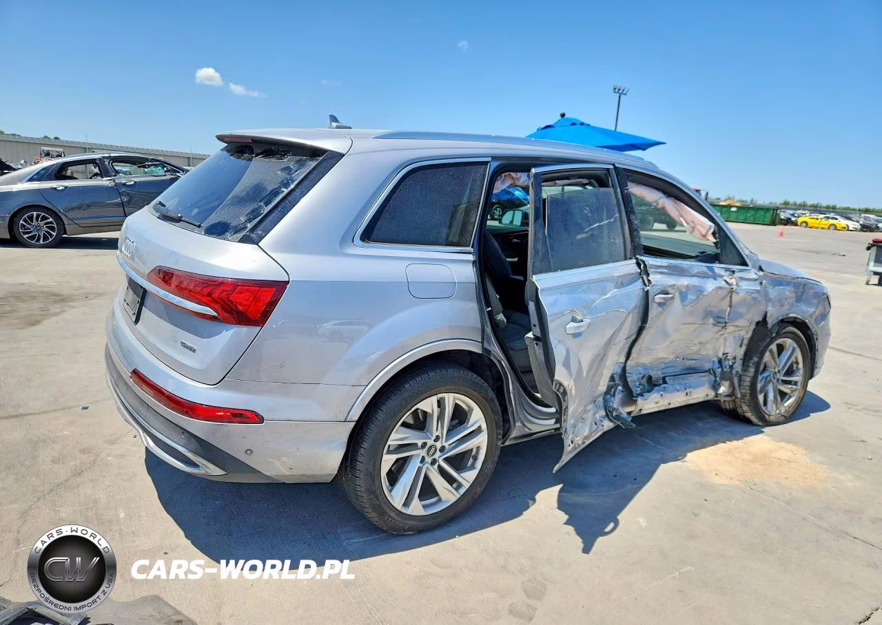2022 Audi Q7 Premium Plus VIN:WA1LXBF78ND017129 - 3