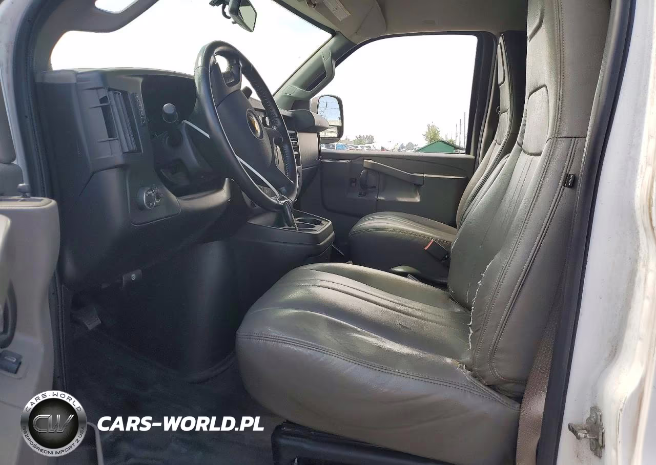 2021 Chevrolet Express G2500 VIN:1GCWGAF71M1151901 - 7