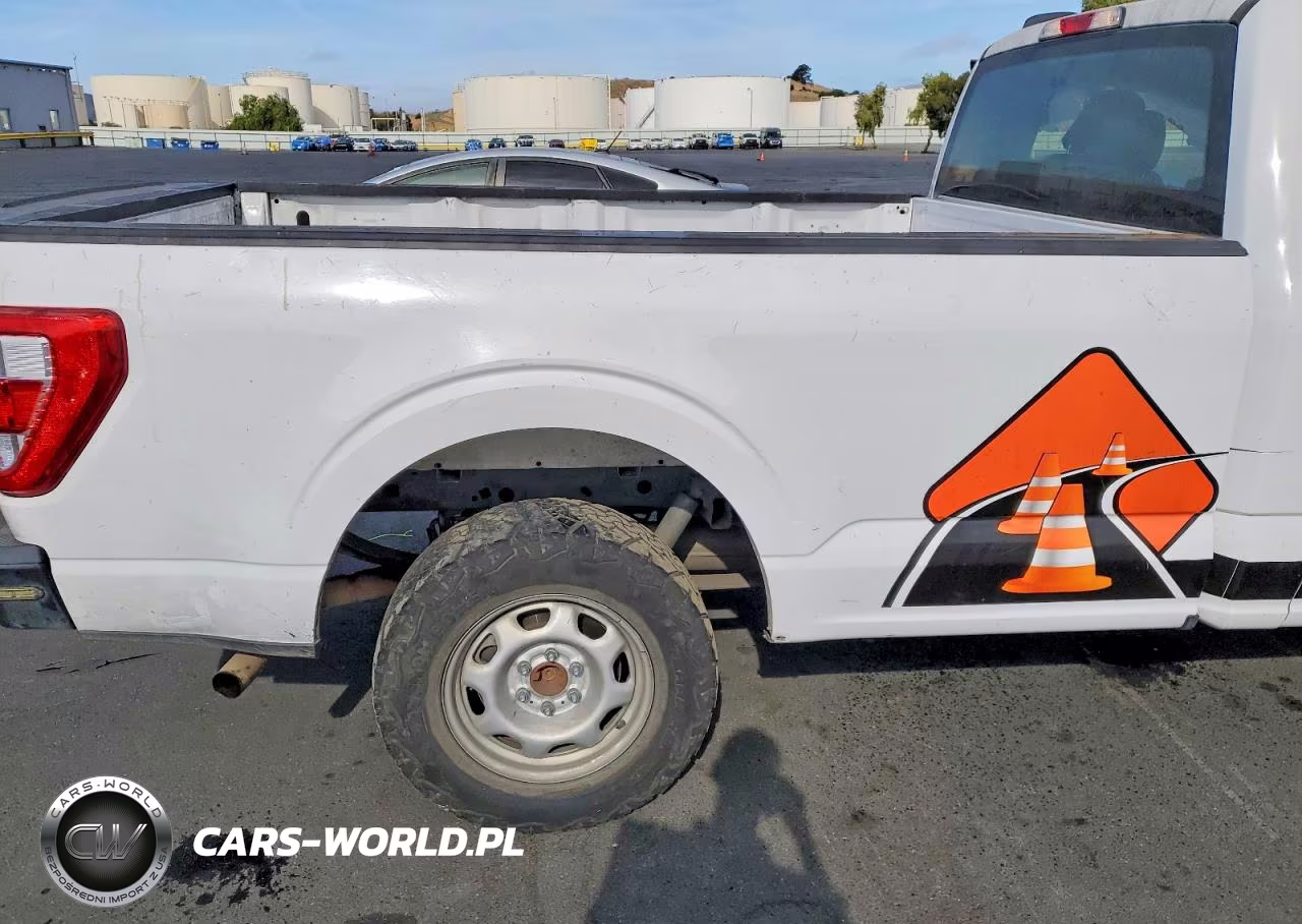 2023 Ford F150 VIN:1FTMF1CB6PKE29631 - 10