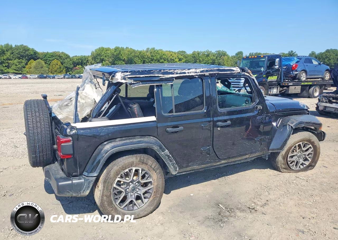 2025 Jeep Wrangler Sahara VIN:1C4PJXEN1SW560408 - 3