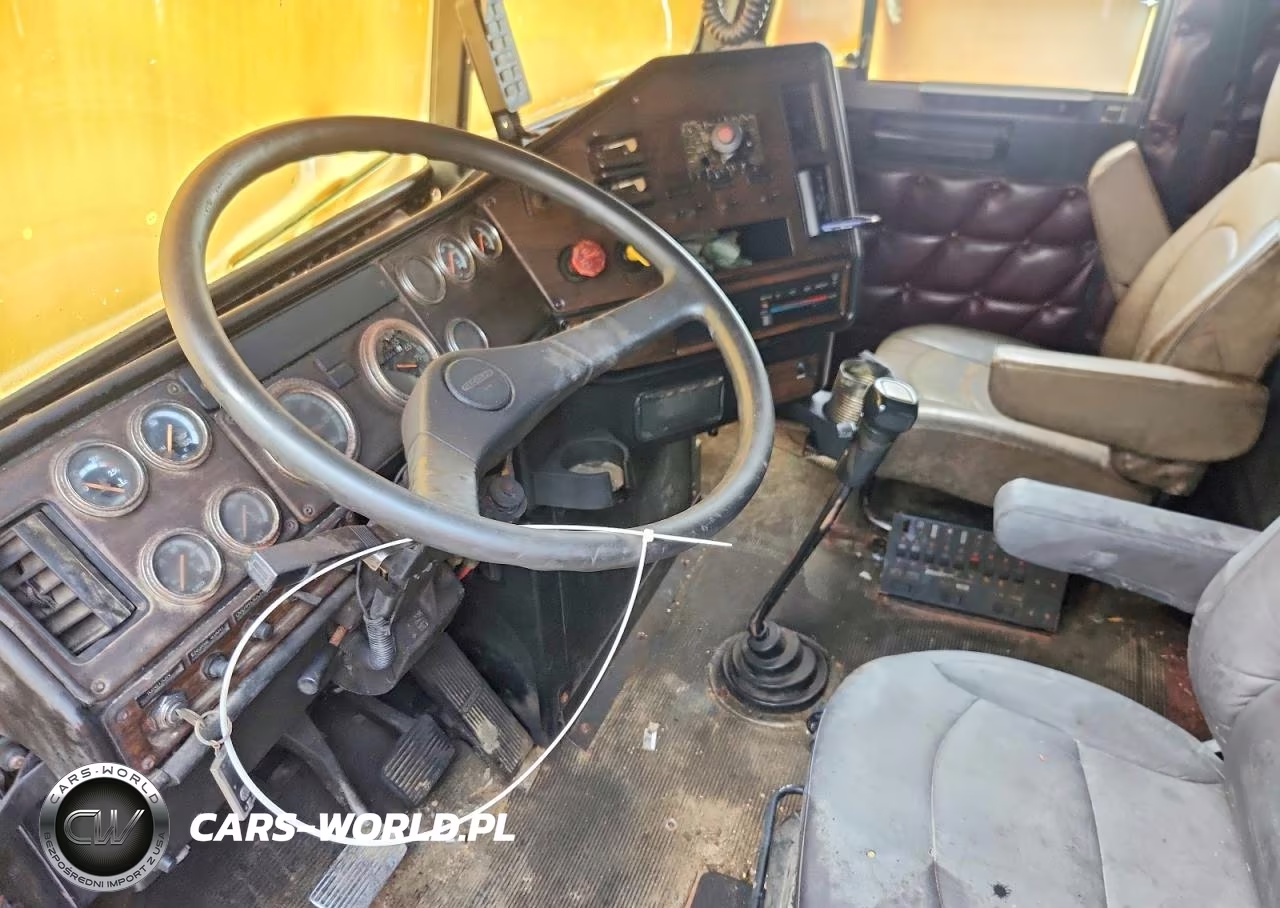 1997 Freightliner Fld120 Tow Truck VIN:1FV8F0Y92VH833851 - 8