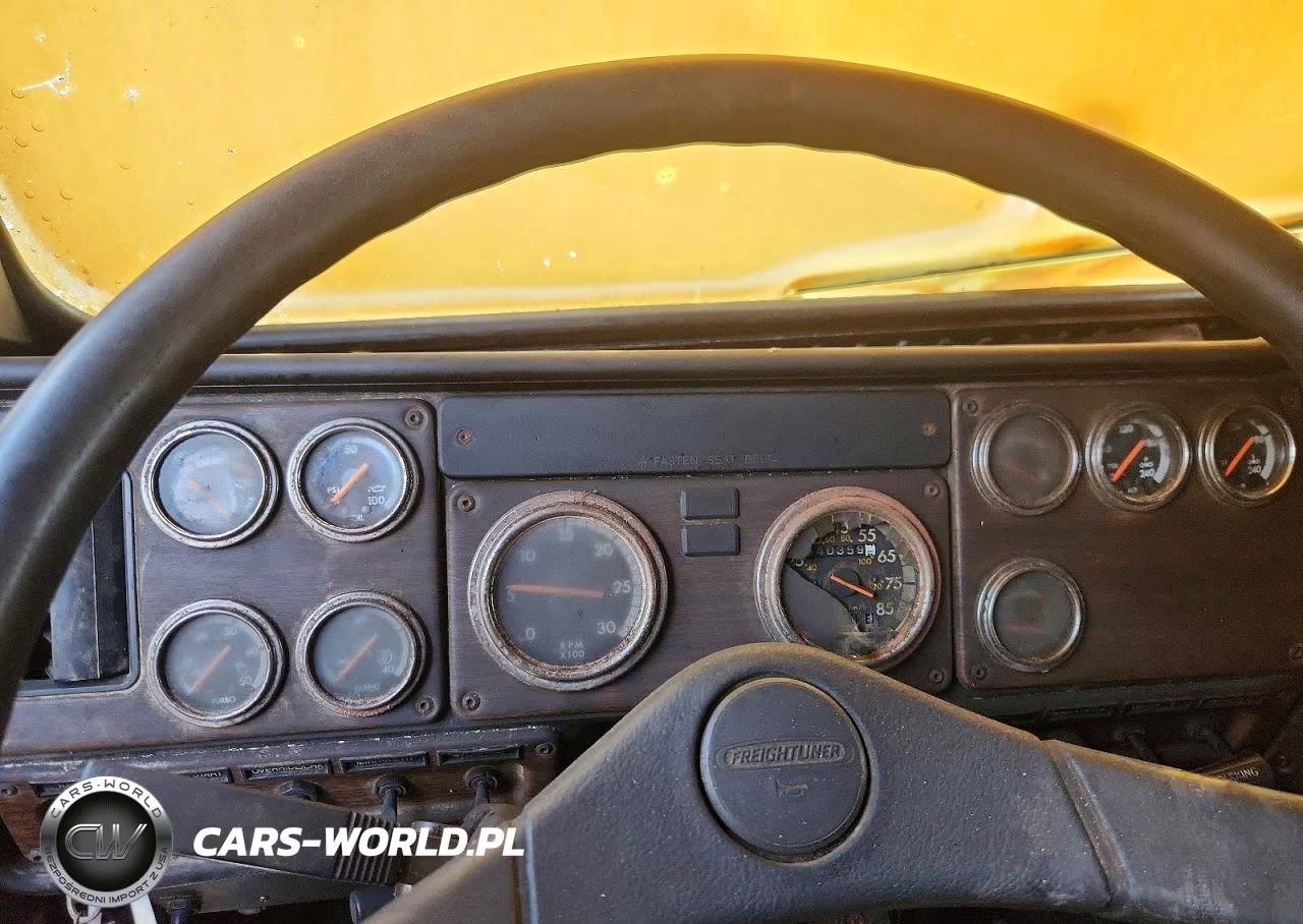 1997 Freightliner Fld120 Tow Truck VIN:1FV8F0Y92VH833851 - 9