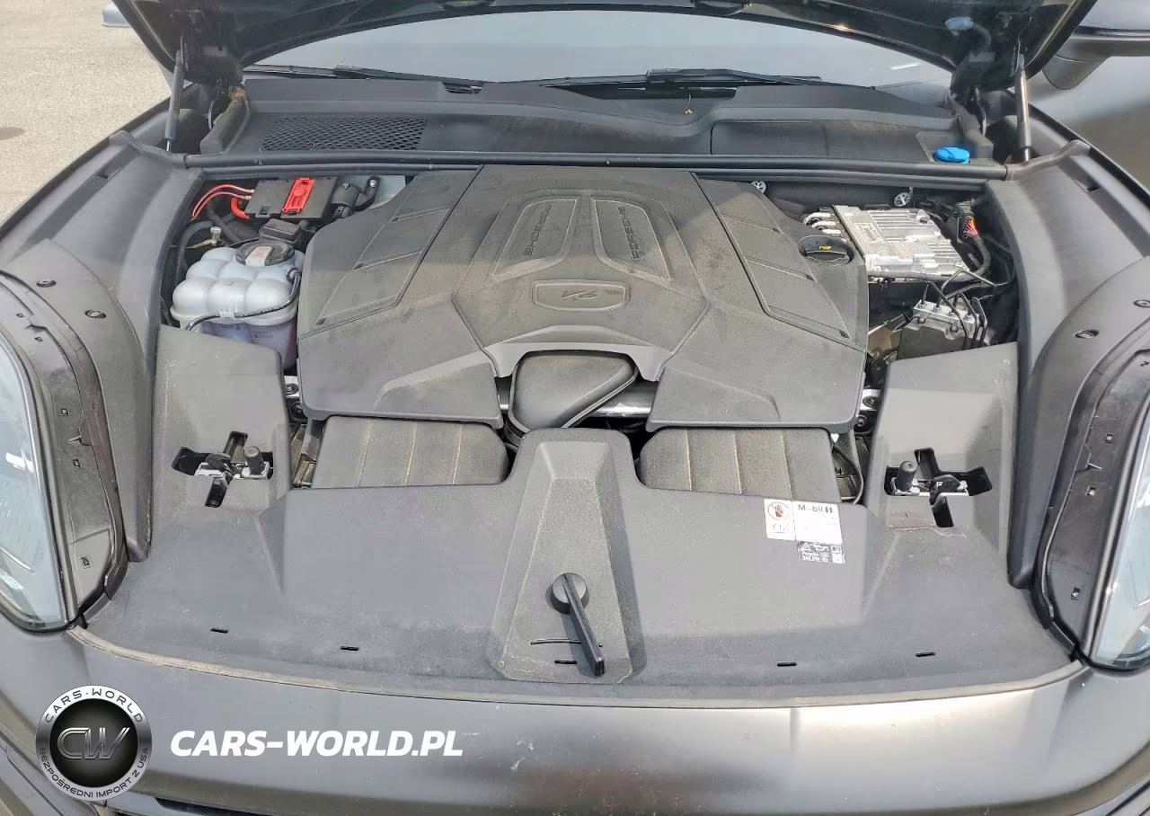 2024 Porsche Cayenne Coupe VIN:WP1BA2AY7RDA54647 - 12