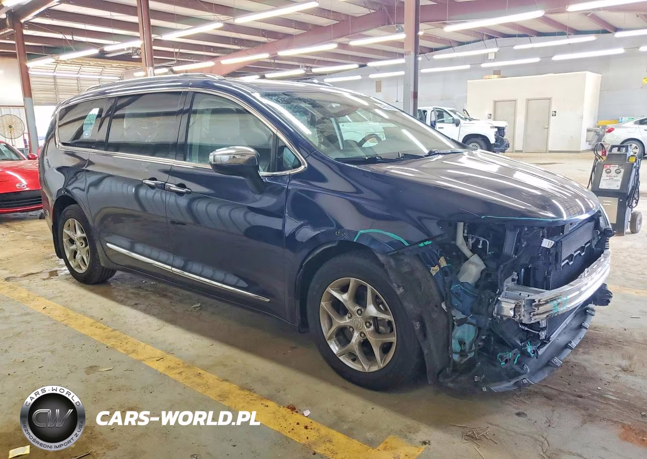 2017 Chrysler Pacifica Limited VIN:2C4RC1GG7HR594675 - 4