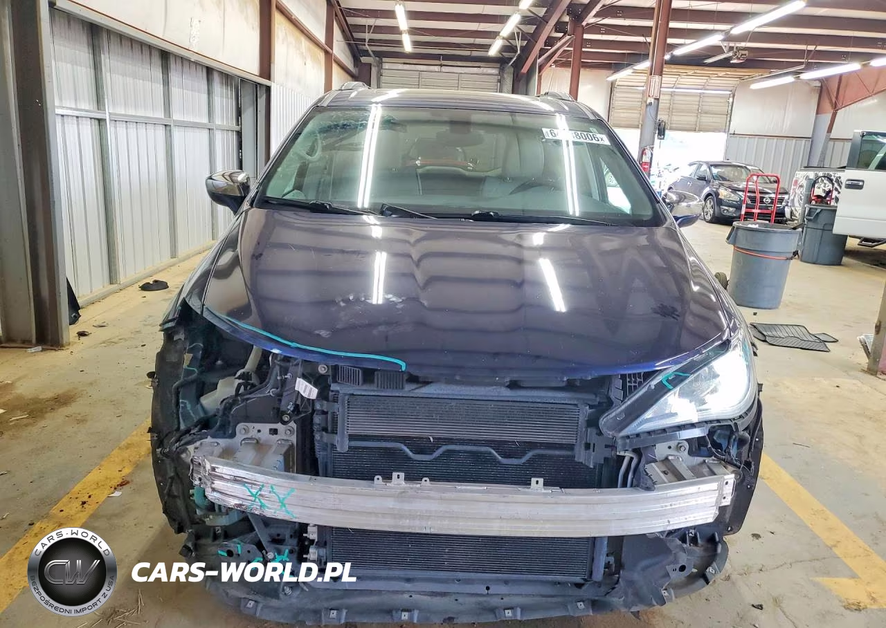 2017 Chrysler Pacifica Limited VIN:2C4RC1GG7HR594675 - 5