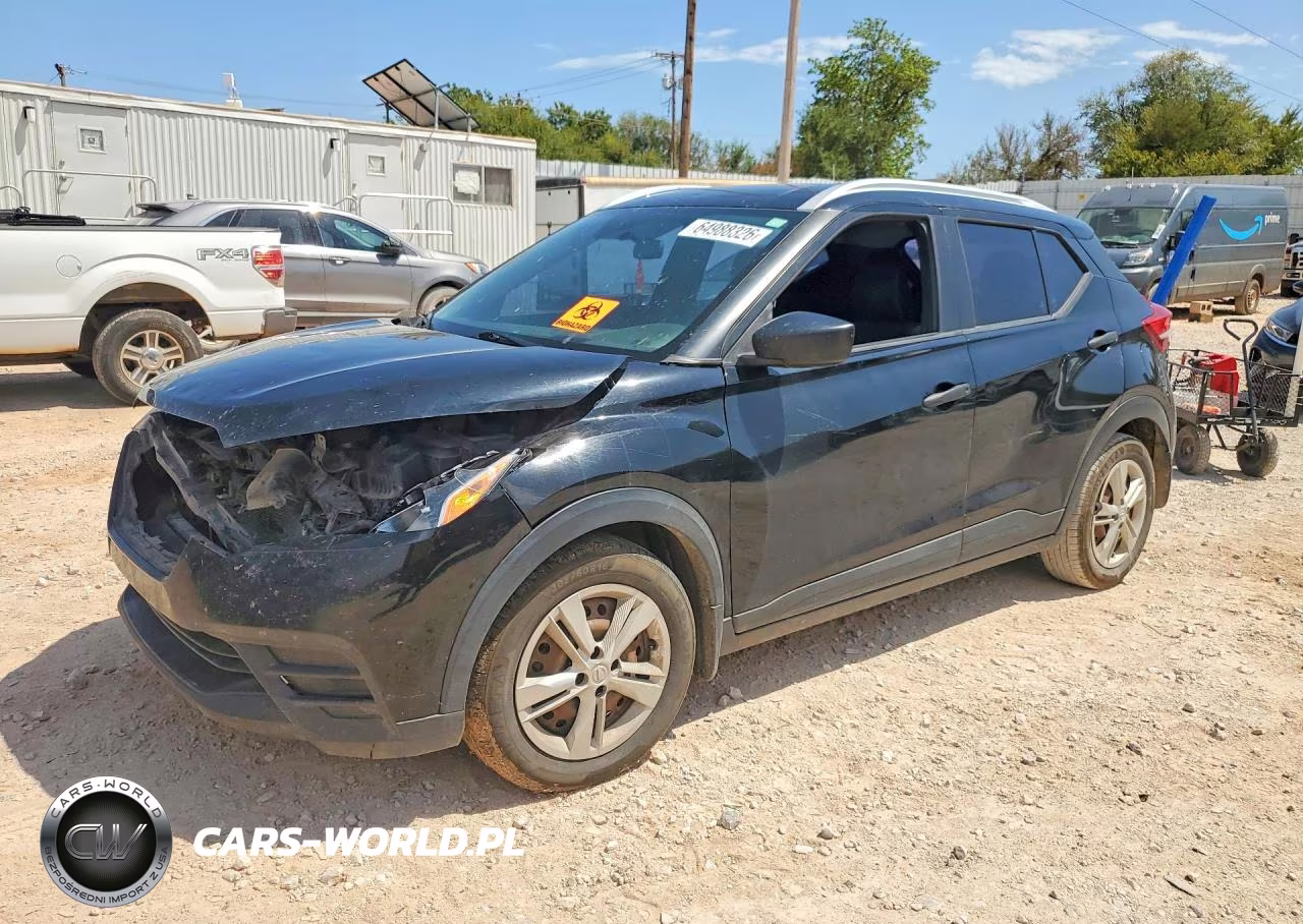 2018 Nissan Kicks S VIN:3N1CP5CU3JL544049 - 1