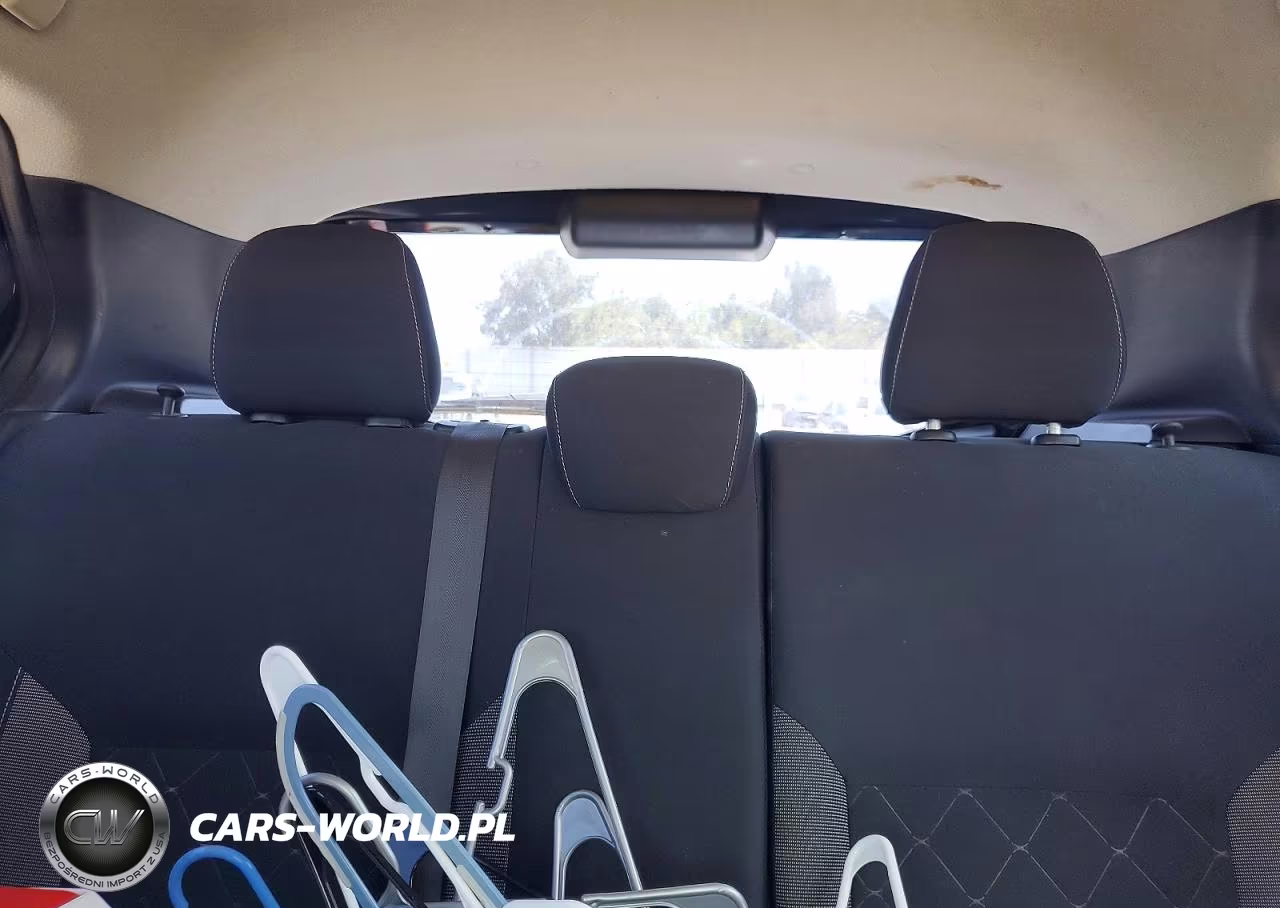 2018 Nissan Kicks S VIN:3N1CP5CU3JL544049 - 10
