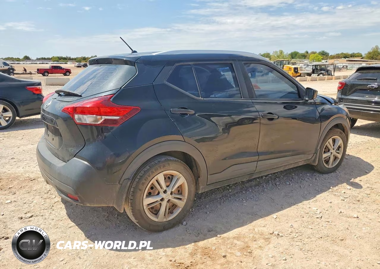 2018 Nissan Kicks S VIN:3N1CP5CU3JL544049 - 3