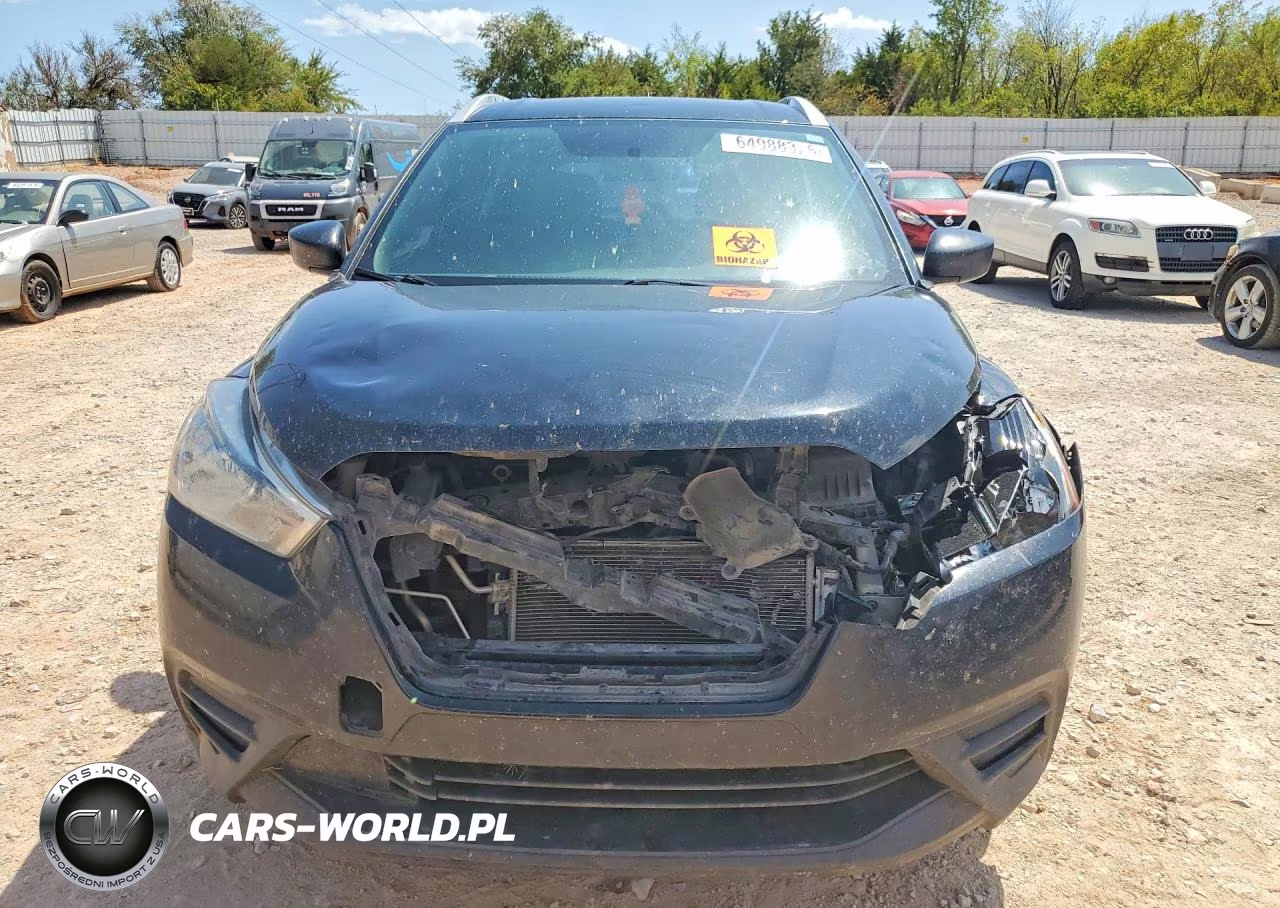 2018 Nissan Kicks S VIN:3N1CP5CU3JL544049 - 5