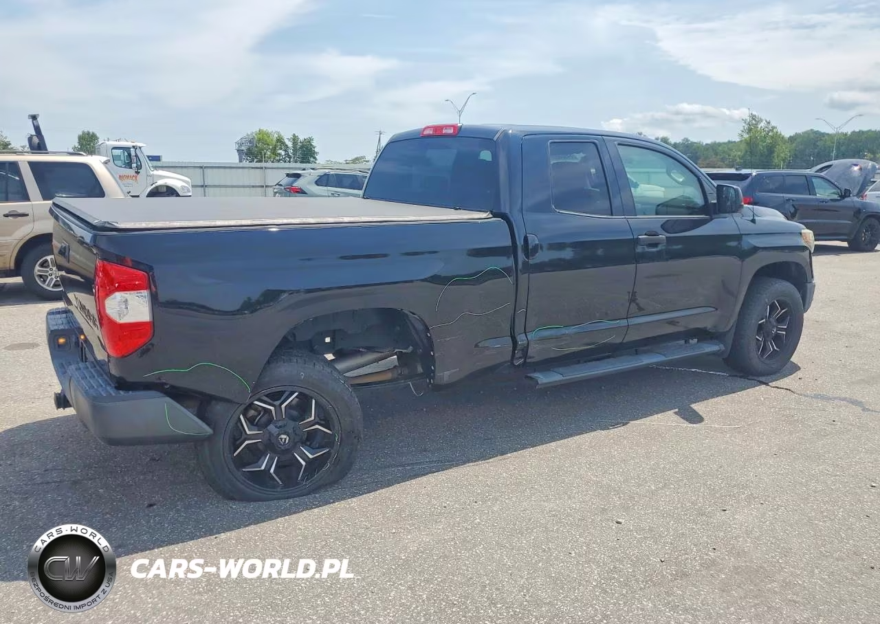2019 Toyota Tundra Sr VIN:5TFUM5F16KX083382 - 3