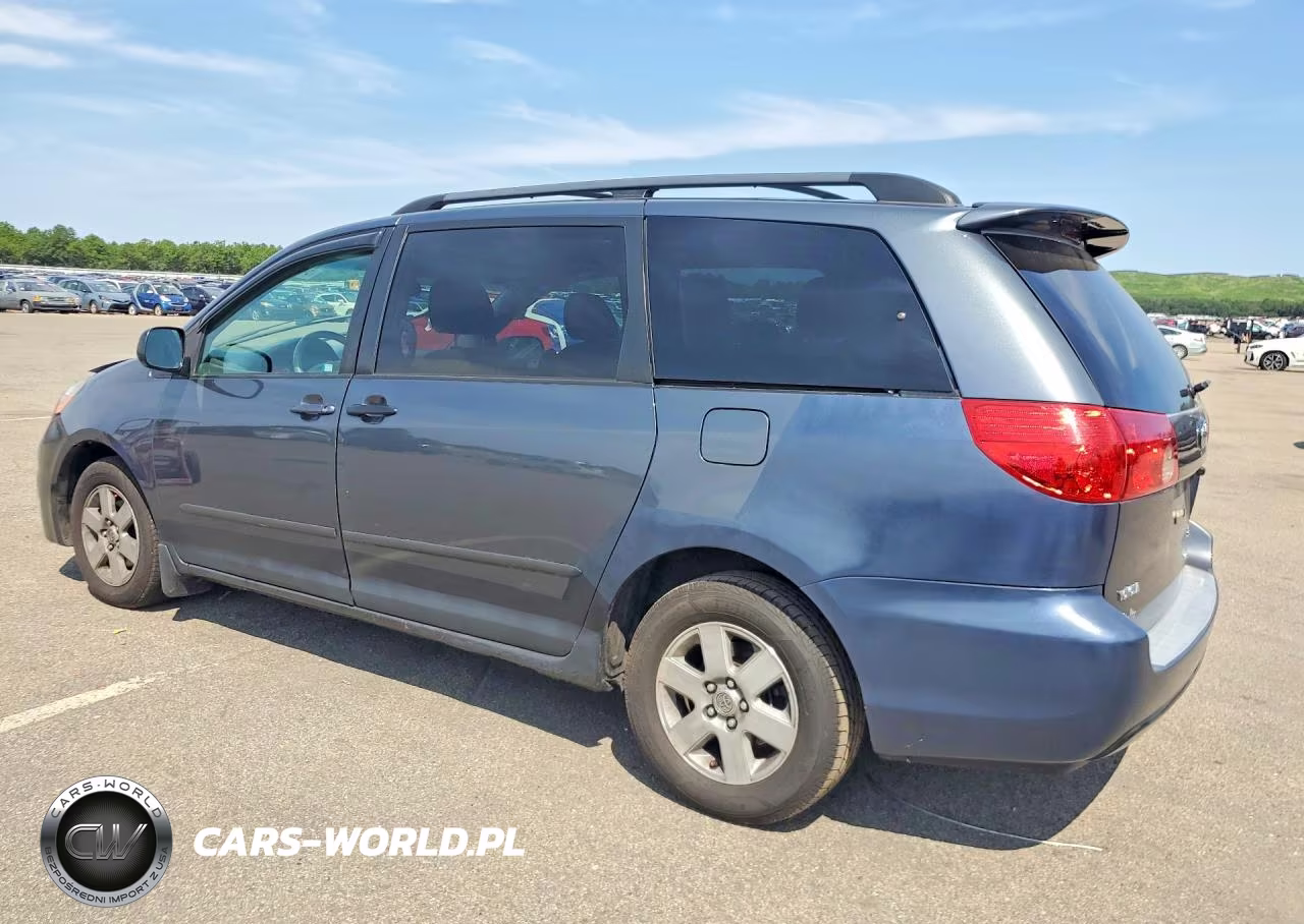 2010 Toyota Sienna Le 8-Passenger VIN:5TDKK4CC4AS321733 - 2