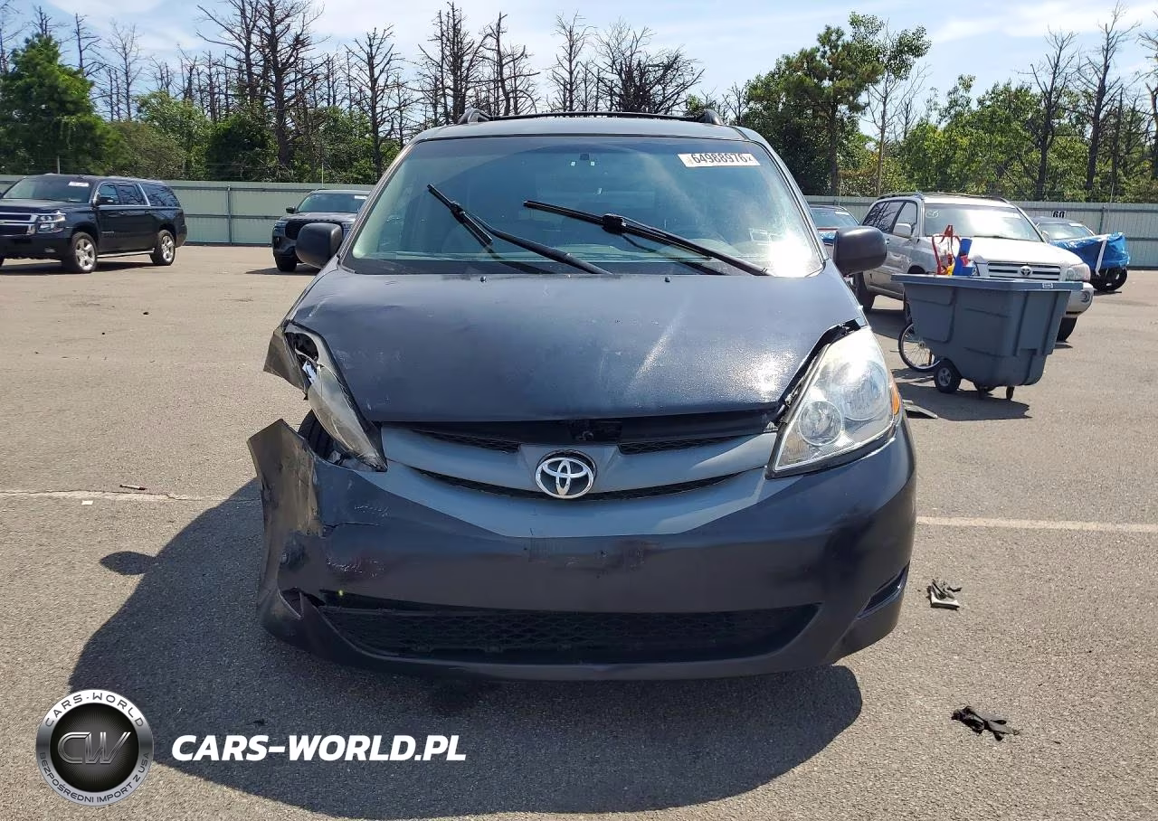 2010 Toyota Sienna Le 8-Passenger VIN:5TDKK4CC4AS321733 - 5