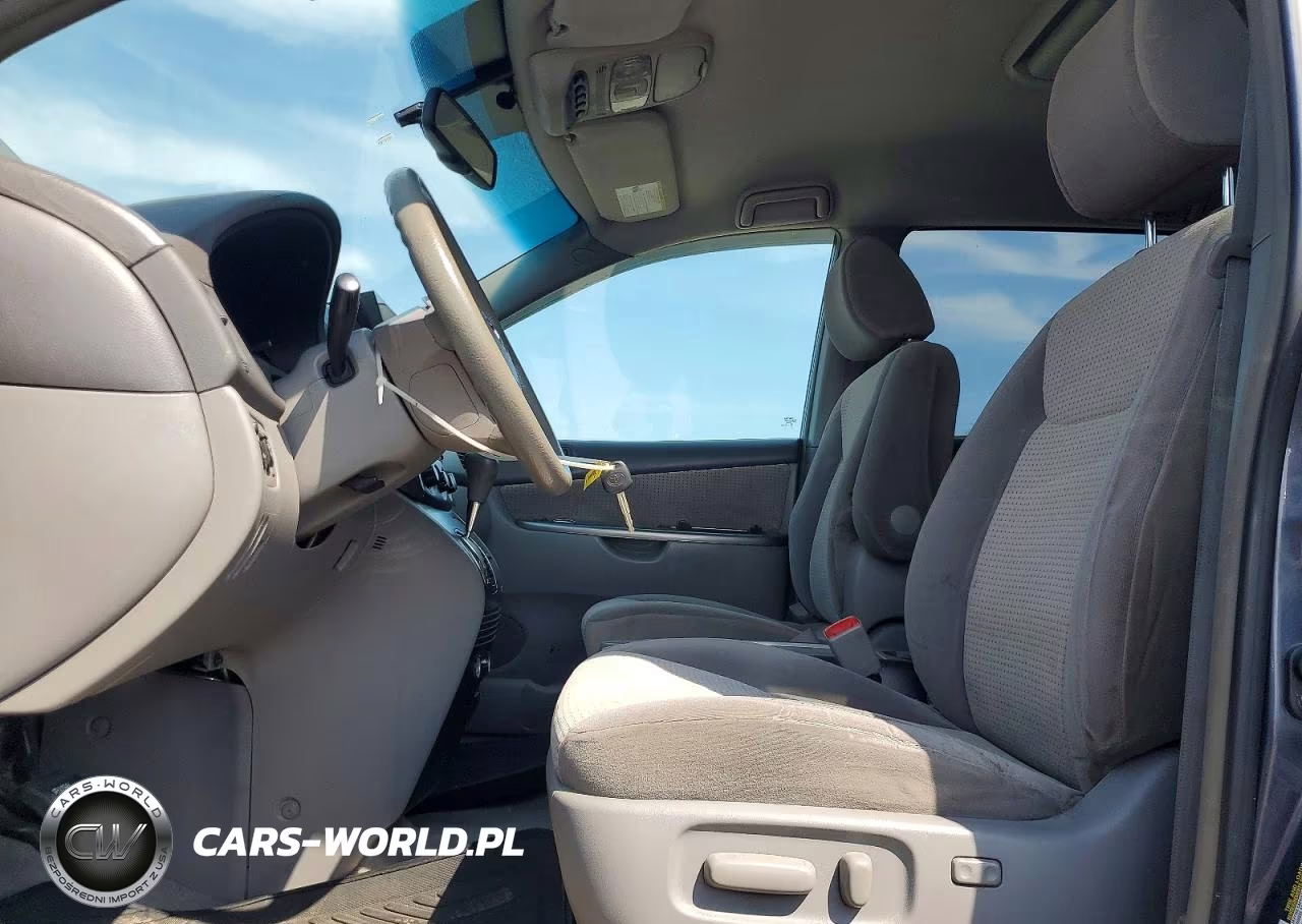 2010 Toyota Sienna Le 8-Passenger VIN:5TDKK4CC4AS321733 - 7