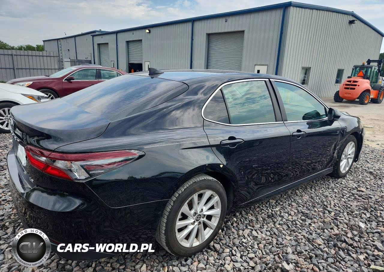2021 Toyota Camry Le VIN:4T1C11AK5MU550790 - 3