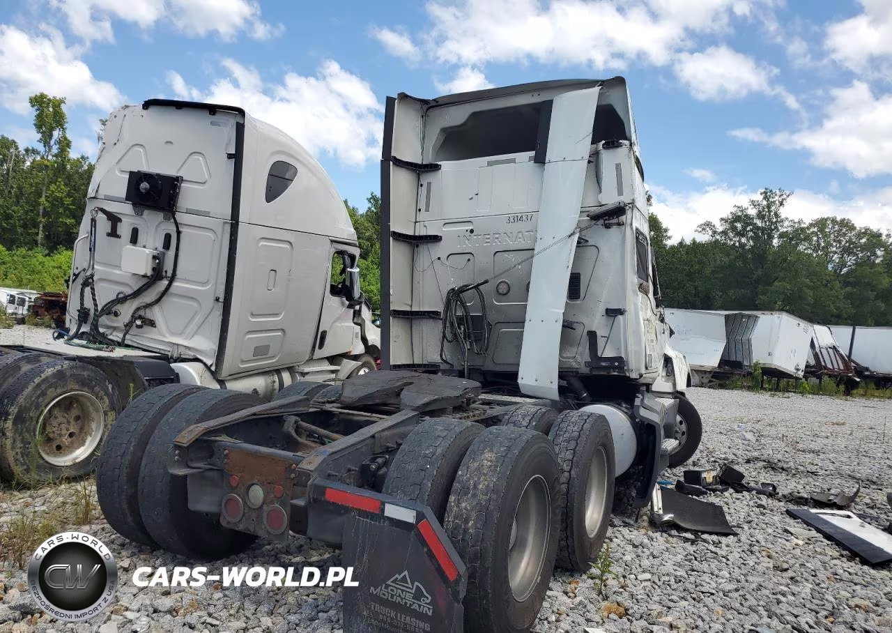 2018 International Lt625 VIN:3HSDZAPR5JN247063 - 4