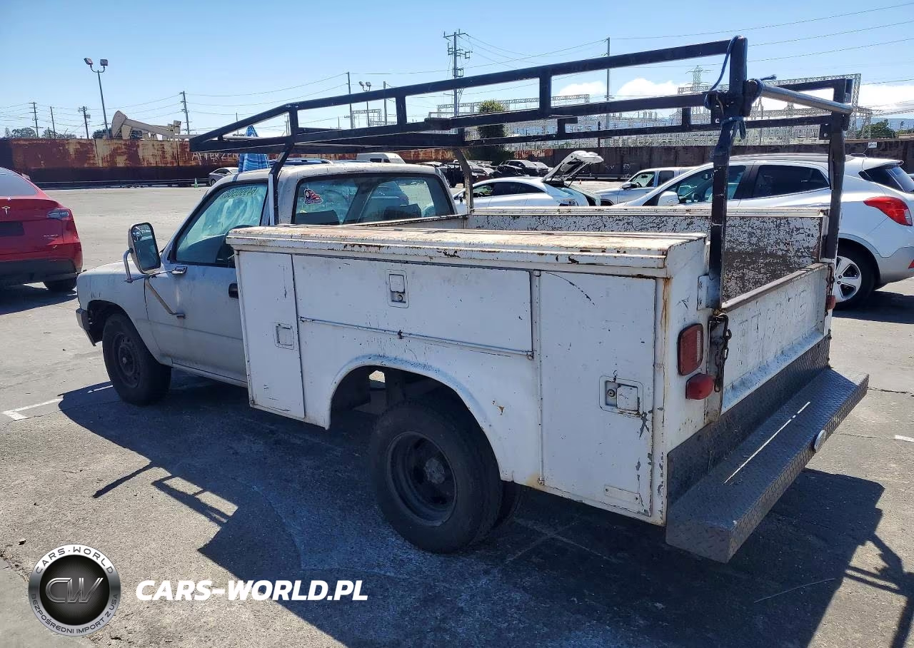 1989 Toyota Pickup Deluxe VIN:JT4RN82P7K0003028 - 2